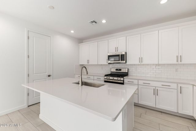 5014 W CHUCK BOX Road, Laveen, AZ 85339