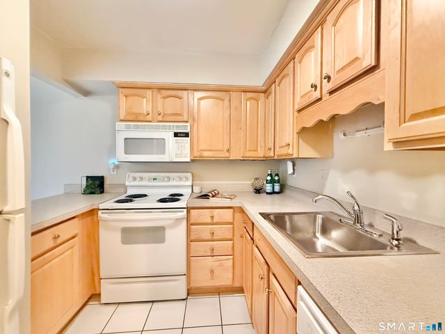 168 Belltown Road B6, Stamford, CT 06905