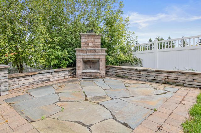 18072 Hyde Park Avenue, Lakeville, MN 55044