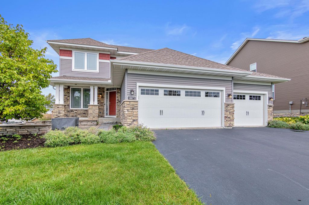 18072 Hyde Park Avenue, Lakeville, MN 55044