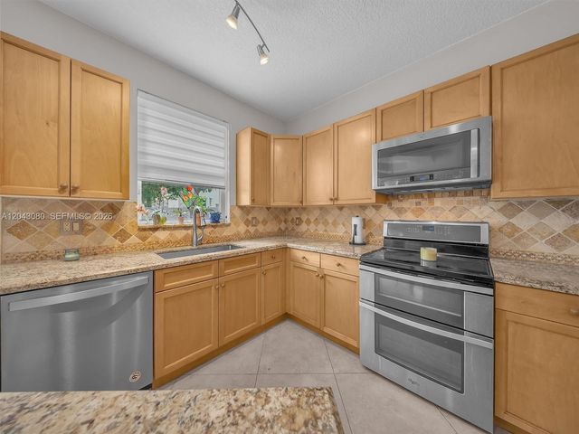 4907 SW 166th Avenue, Miramar, FL 33027
