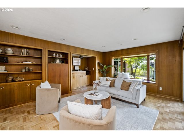 3140 Ne ALAMEDA St, Portland, OR 97212