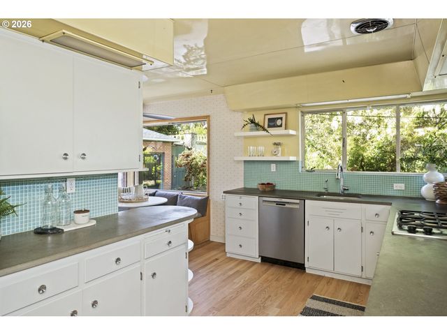 3140 Ne ALAMEDA St, Portland, OR 97212