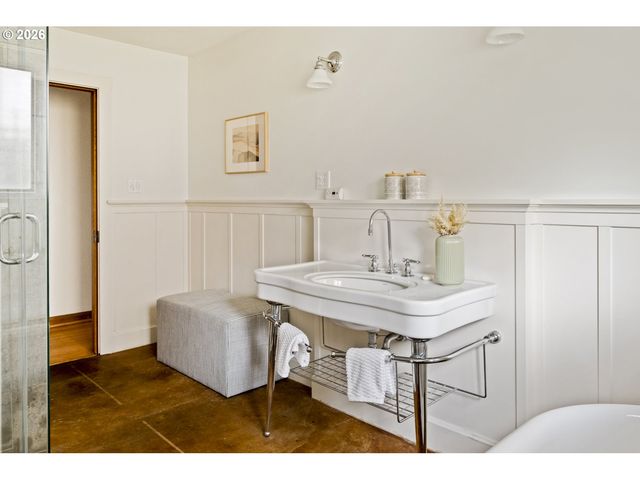 3140 Ne ALAMEDA St, Portland, OR 97212