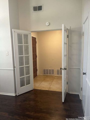 15215 Bent Moss, San Antonio, TX 78232