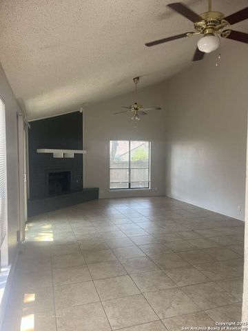 15215 Bent Moss, San Antonio, TX 78232