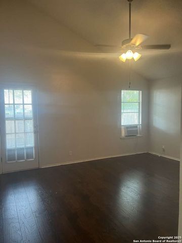 15215 Bent Moss, San Antonio, TX 78232