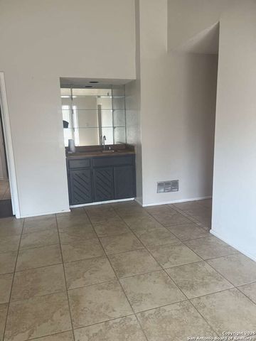 15215 Bent Moss, San Antonio, TX 78232