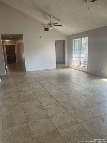 15215 Bent Moss, San Antonio, TX 78232