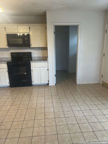 15215 Bent Moss, San Antonio, TX 78232