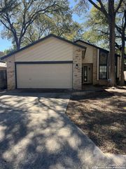 15215 Bent Moss, San Antonio, TX 78232