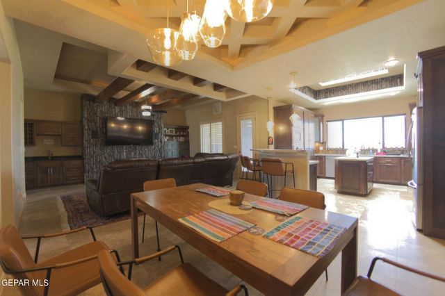 14200 RAINBOW POINT Drive, El Paso, TX 79938
