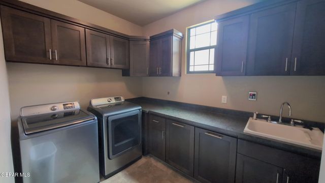 14200 RAINBOW POINT Drive, El Paso, TX 79938