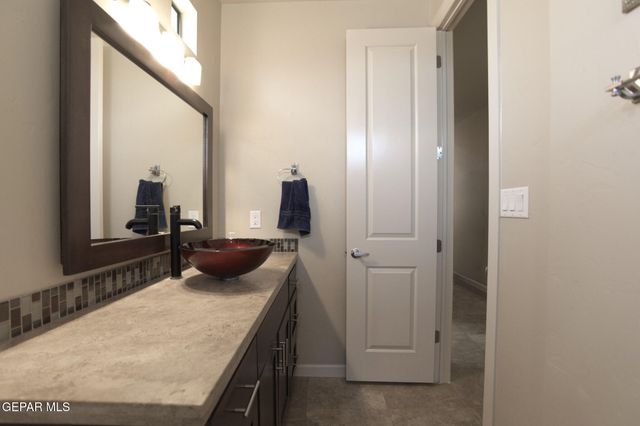 14200 RAINBOW POINT Drive, El Paso, TX 79938
