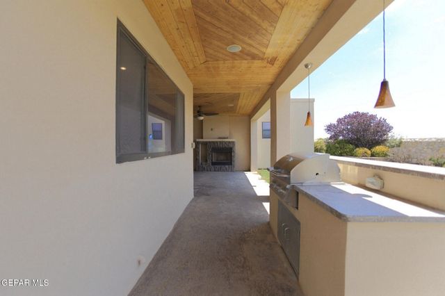 14200 RAINBOW POINT Drive, El Paso, TX 79938