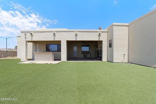 14200 RAINBOW POINT Drive, El Paso, TX 79938