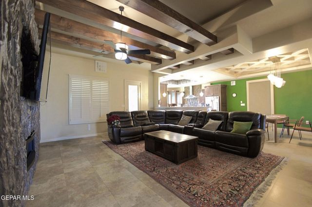 14200 RAINBOW POINT Drive, El Paso, TX 79938