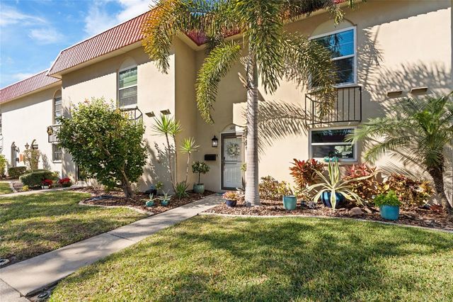 2700 BAYSHORE BOULEVARD 560, Dunedin, FL 34698