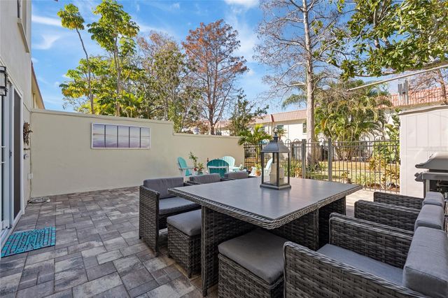 2700 BAYSHORE BOULEVARD 560, Dunedin, FL 34698