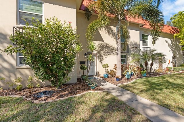 2700 BAYSHORE BOULEVARD 560, Dunedin, FL 34698