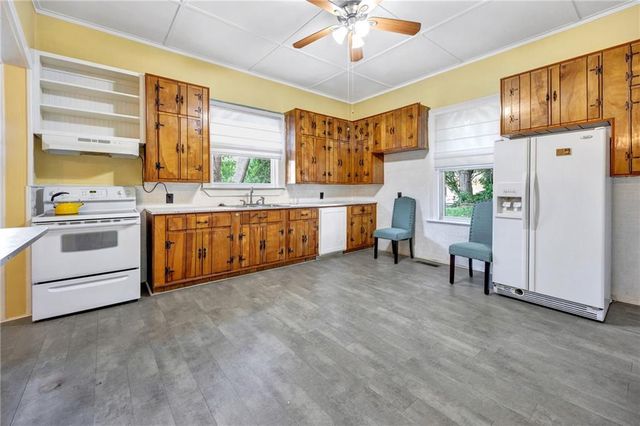 41 Poplar Street, Porterdale, GA 30014