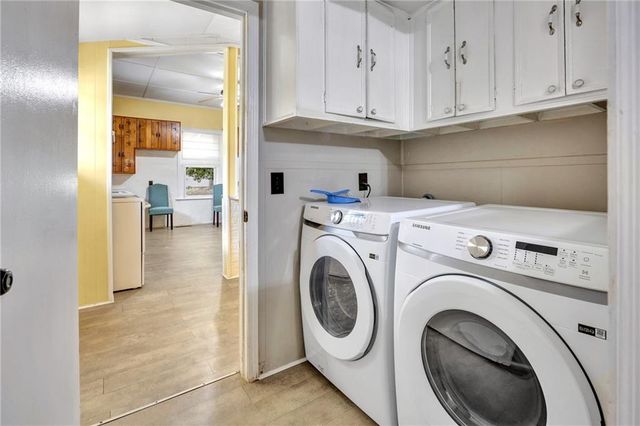 41 Poplar Street, Porterdale, GA 30014
