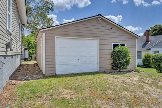 41 Poplar Street, Porterdale, GA 30014