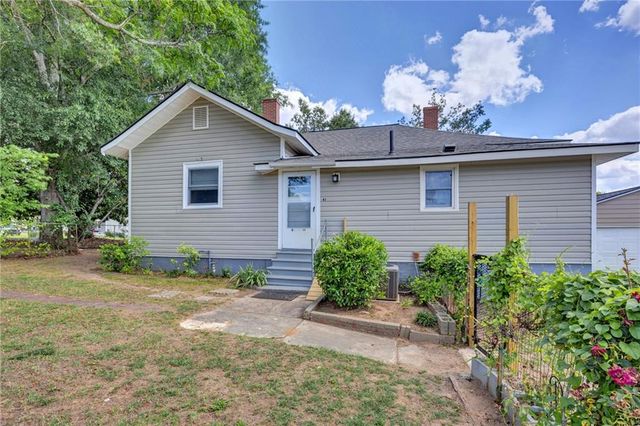 41 Poplar Street, Porterdale, GA 30014
