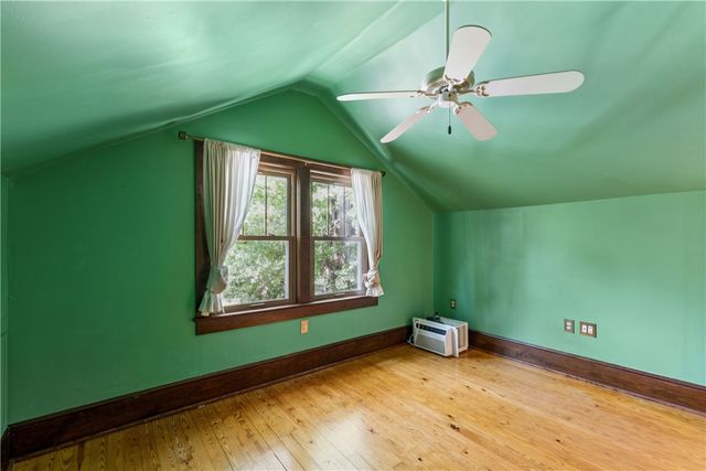 321 S Pine Street, Walhalla, SC 29691