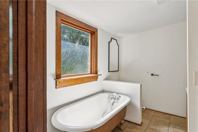 321 S Pine Street, Walhalla, SC 29691