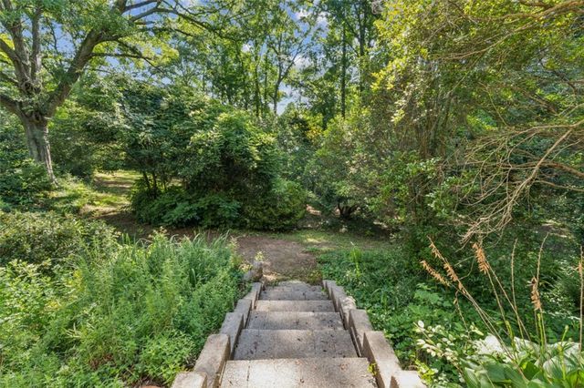 321 S Pine Street, Walhalla, SC 29691