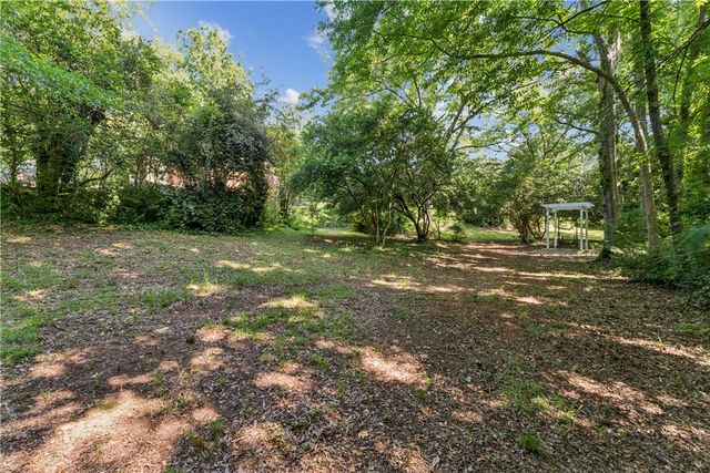 321 S Pine Street, Walhalla, SC 29691