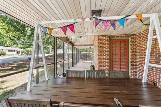 321 S Pine Street, Walhalla, SC 29691