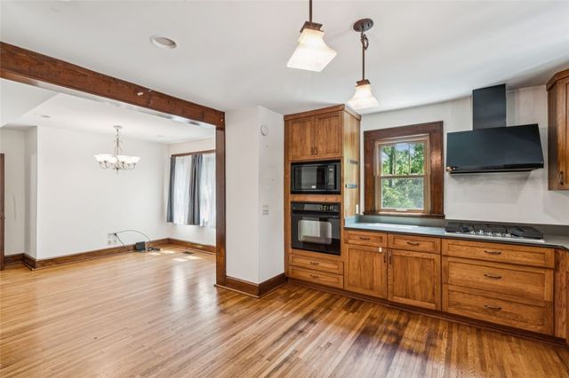 321 S Pine Street, Walhalla, SC 29691