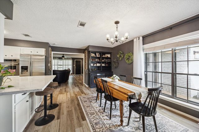 503 West Street, Sealy, TX 77474