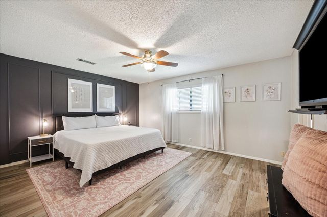 503 West Street, Sealy, TX 77474