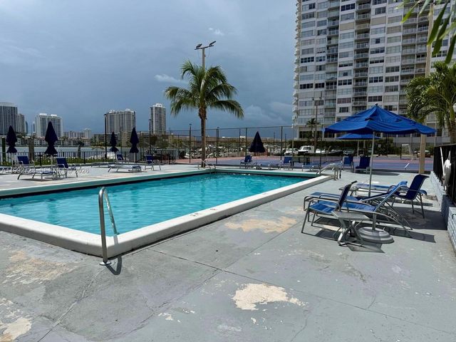 2780 NE 183rd Street 2107, Aventura, FL 33160