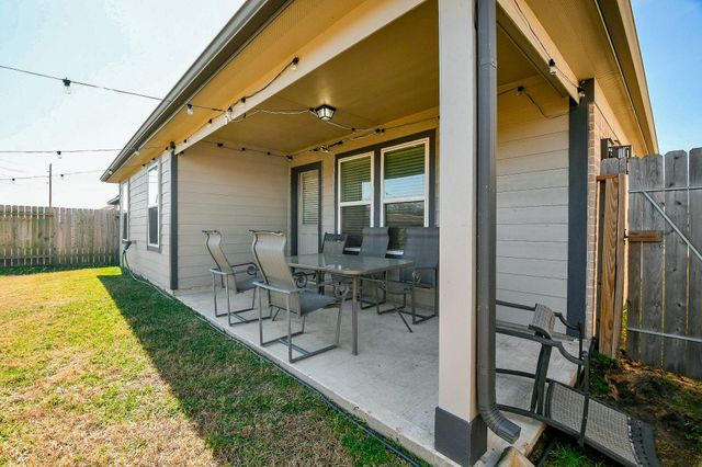 2211 Bright Sunrise Trail, Fresno, TX 77545