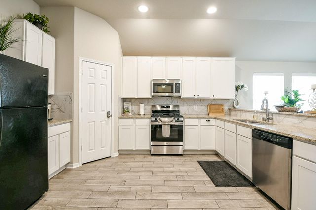 2211 Bright Sunrise Trail, Fresno, TX 77545