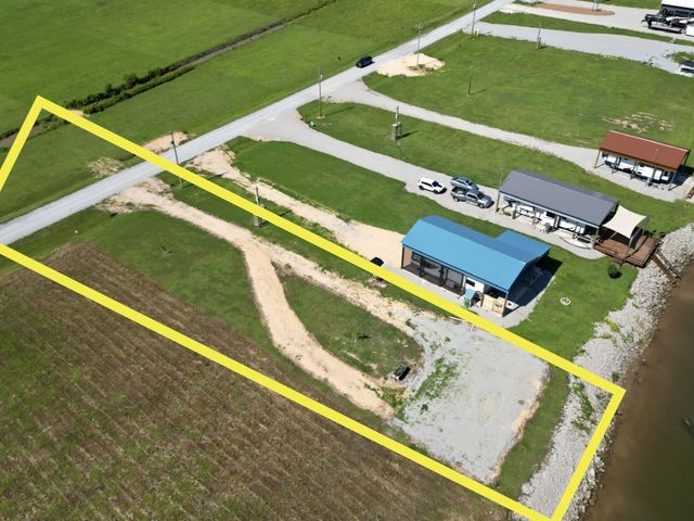 88 River Front Drive, S, Clifton, TN 38425