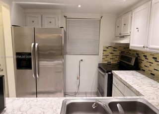 1035 W 77th St 211, Hialeah, FL 33014