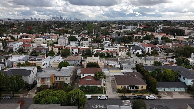 854 Alandele Avenue, Los Angeles, CA 90036