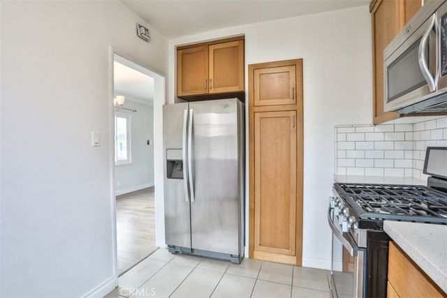 854 Alandele Avenue, Los Angeles, CA 90036