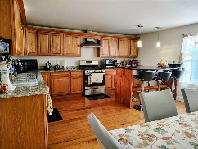 3871 Mendon Rd, Cumberland, RI 02864