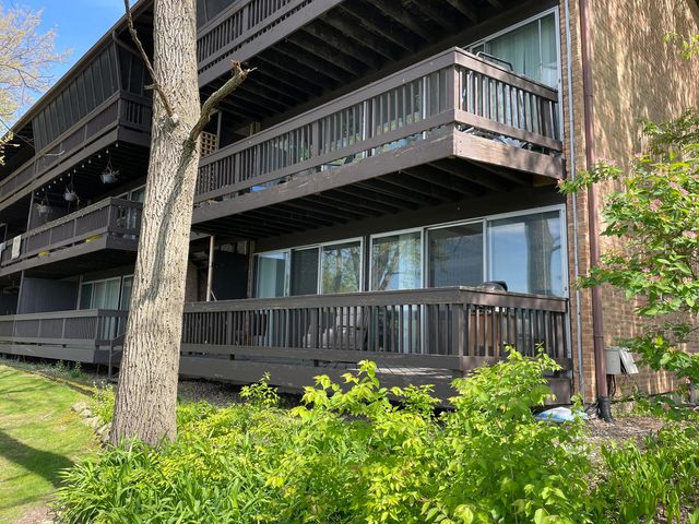 5544 E Lake Drive A, Lisle, IL 60532