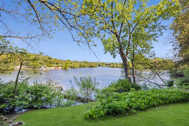 5544 E Lake Drive A, Lisle, IL 60532
