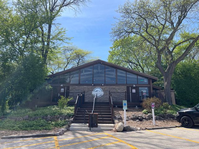 5544 E Lake Drive A, Lisle, IL 60532