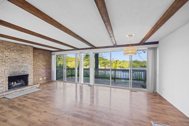 5544 E Lake Drive A, Lisle, IL 60532