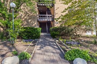 5544 E Lake Drive A, Lisle, IL 60532