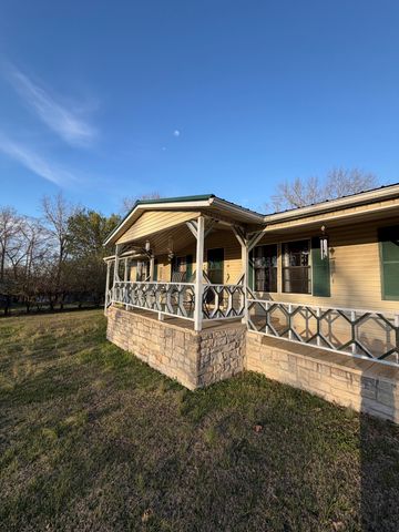 128 Hood Rd, Cottontown, TN 37048